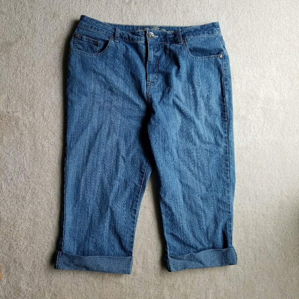FADED GLORY Brand   capri Jean pants